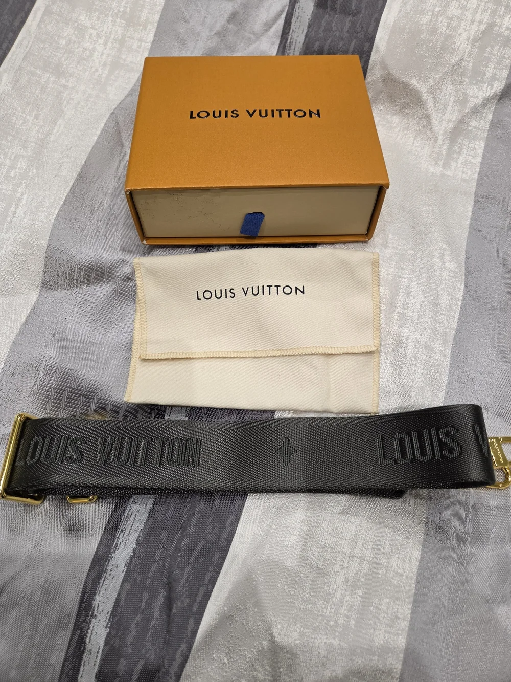 Louis Vuitton Multi pochette accessories green strap NWT in box